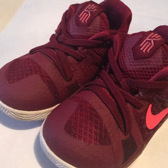 Nike Kyrie 3 - Picture 4 of 7